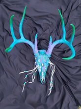 Load image into Gallery viewer, Marble Painted + Labradorite Crystal White Tail Deer Skull - Home Decor