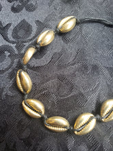 Load image into Gallery viewer, Black &amp; Gold Cowry Seashell Choker
